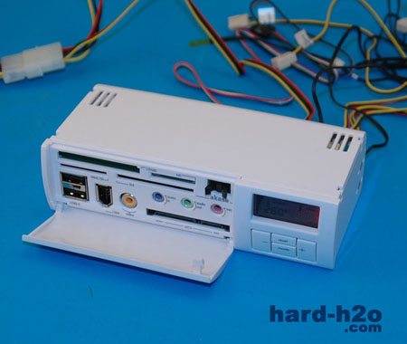 Ampliar Foto Controlador Multifunción Akasa All In One