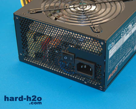 Ampliar Foto Fuente Cooler Master Real Power 550W
