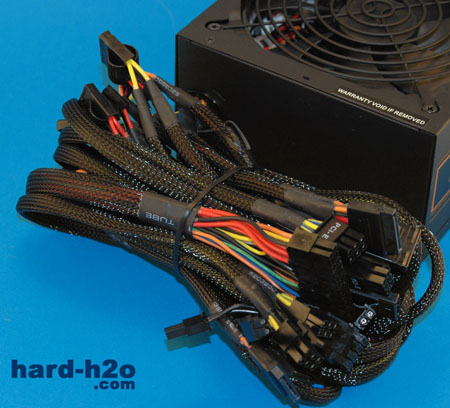 AAmpliar Foto Fuente de alimentación Corsair  TX750W