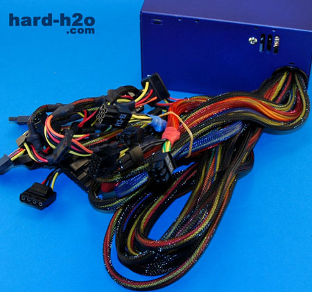Ampliar Foto Fuente de alimentación Fortron Epsilon 80PLUS 700