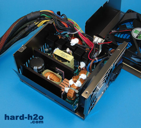 Ampliar Foto Fuente de alimentación HEC Cougar 600 W