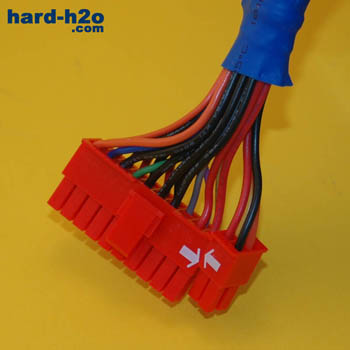 Ampliar foto Fuente Hiper R Modular 580W