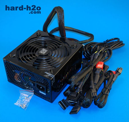 Ampliar Foto Fuente de alimentación LC Power ozeanos 650 W
