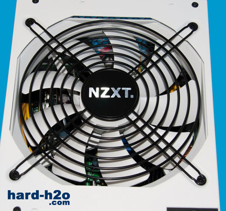 Ampliar Foto Fuente de alimentación NZXT HALE90 650