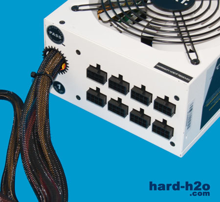 Ampliar Foto Fuente de alimentación NZXT HALE90 650