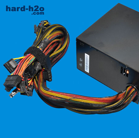 Ampliar Foto Fuente de alimentación Thermaltake TR2 600W