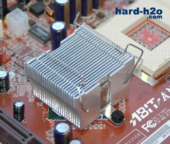 Ampliar foto disipador chipset Thermalright NB-1