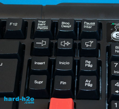 Ampliar Foto Teclado A4Tech X7 G700