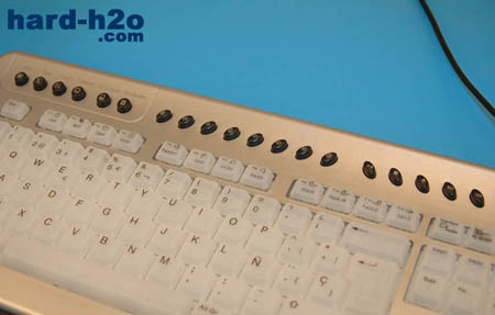 Ampliar Foto Teclado Sunbeam Pro Series Lite Up