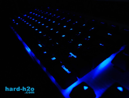 Ampliar foto Teclado Corsair Vengeance K90